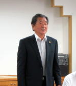 挨拶する後藤会長